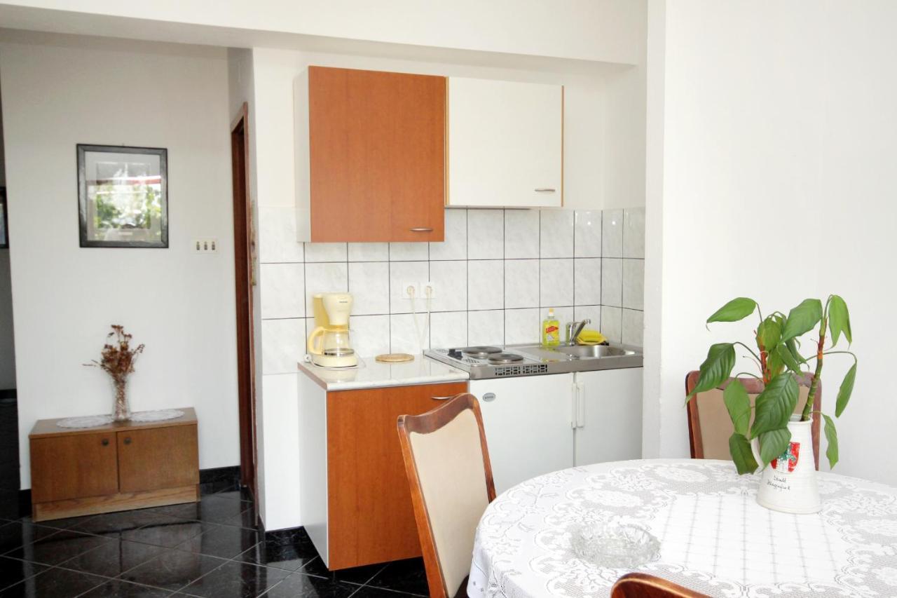 Apartments With A Parking Space Novi Vinodolski - 5600 エクステリア 写真